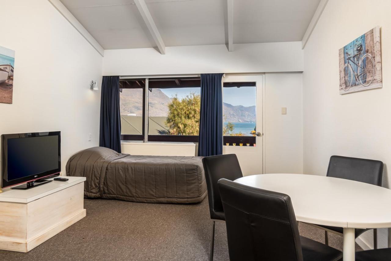 Queenstown Motel Apartments (Adults Only) Екстер'єр фото