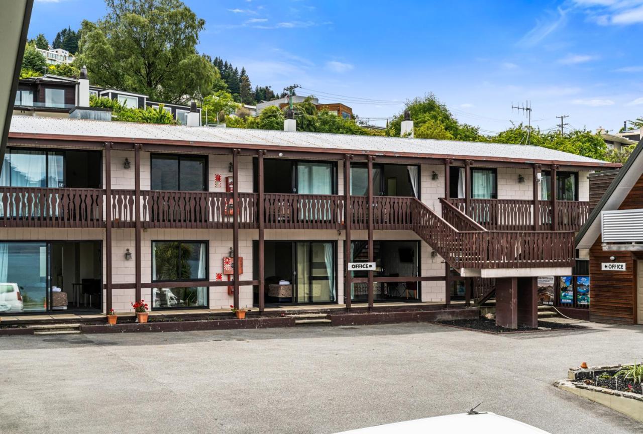 Queenstown Motel Apartments (Adults Only) Екстер'єр фото
