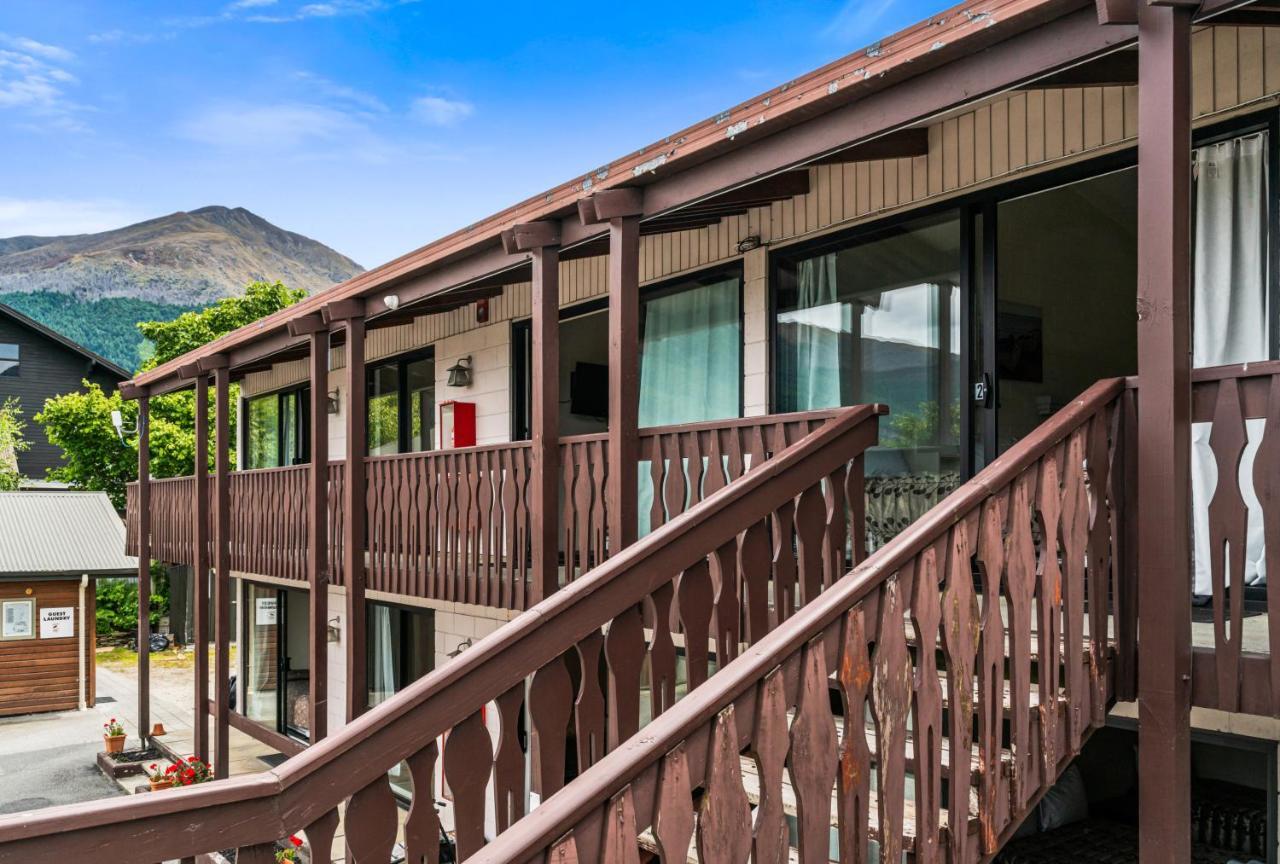 Queenstown Motel Apartments (Adults Only) Екстер'єр фото