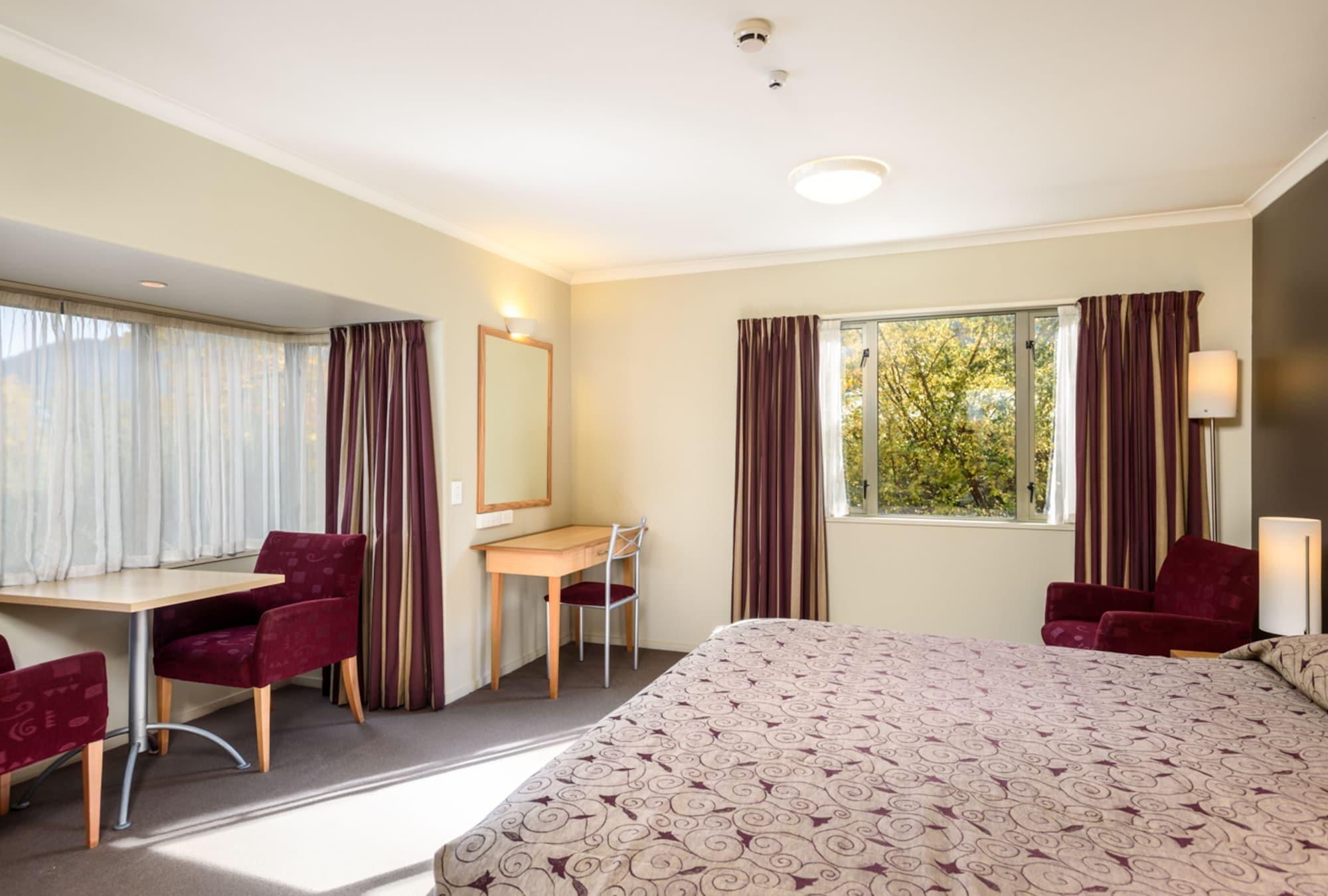 Queenstown Motel Apartments (Adults Only) Екстер'єр фото