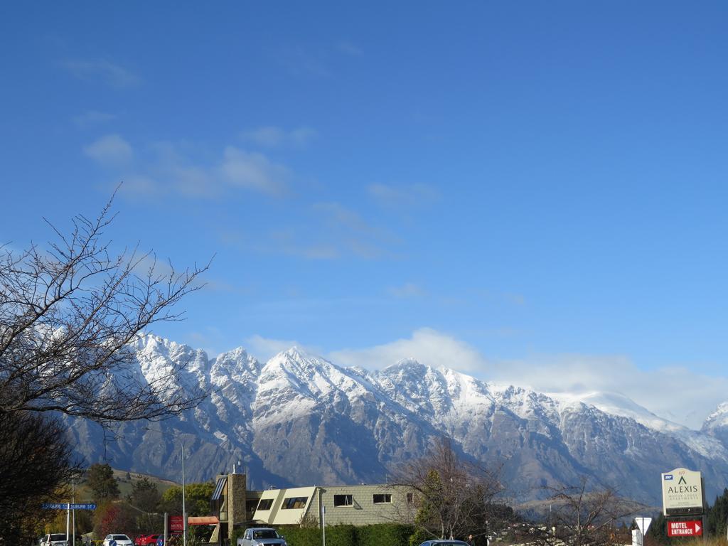 Queenstown Motel Apartments (Adults Only) Екстер'єр фото
