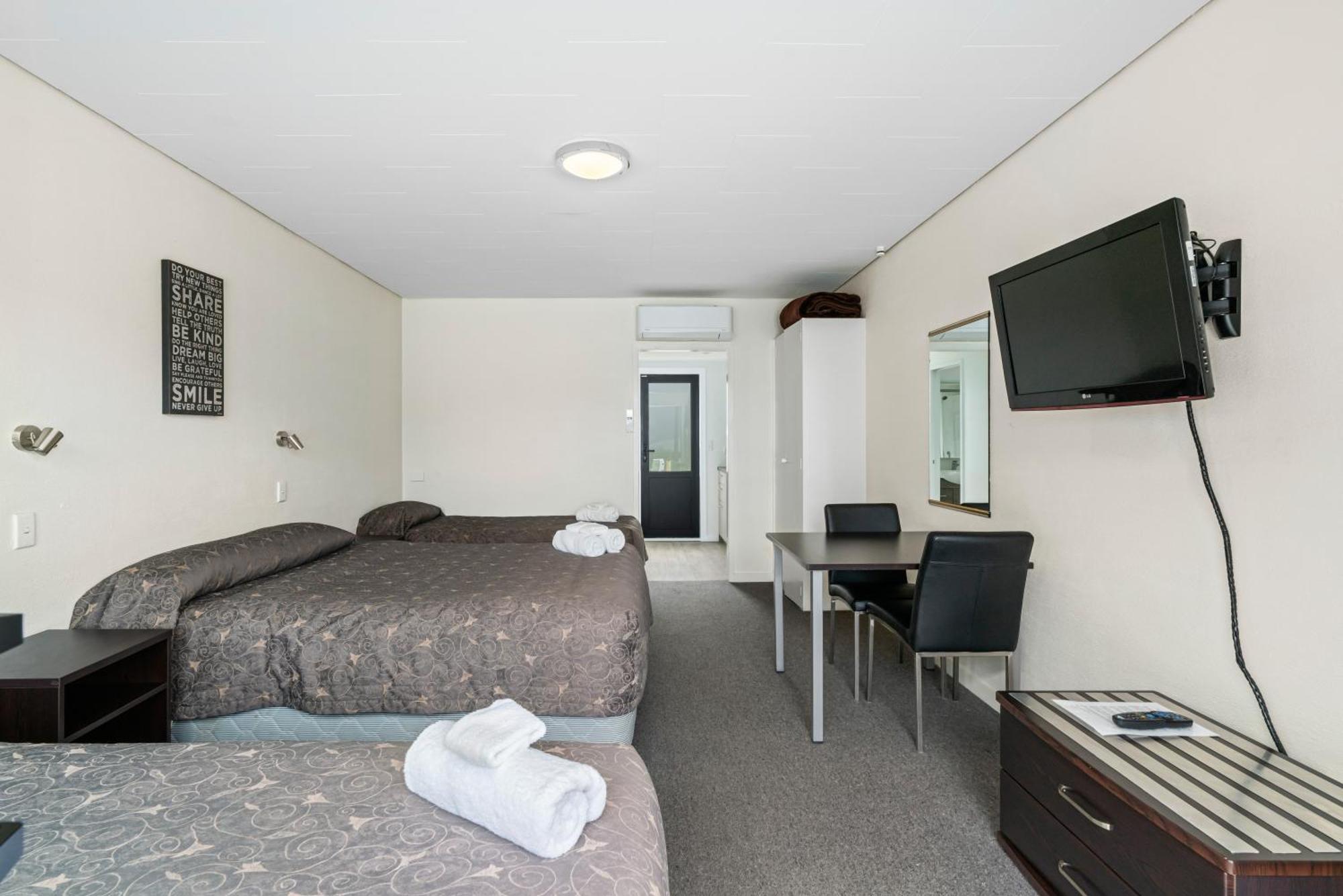 Queenstown Motel Apartments (Adults Only) Номер фото